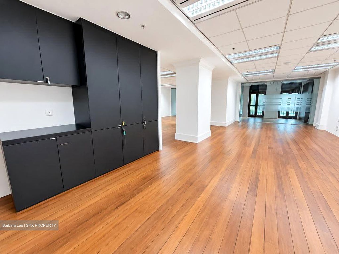 Capital Square (D1), Office #632495681